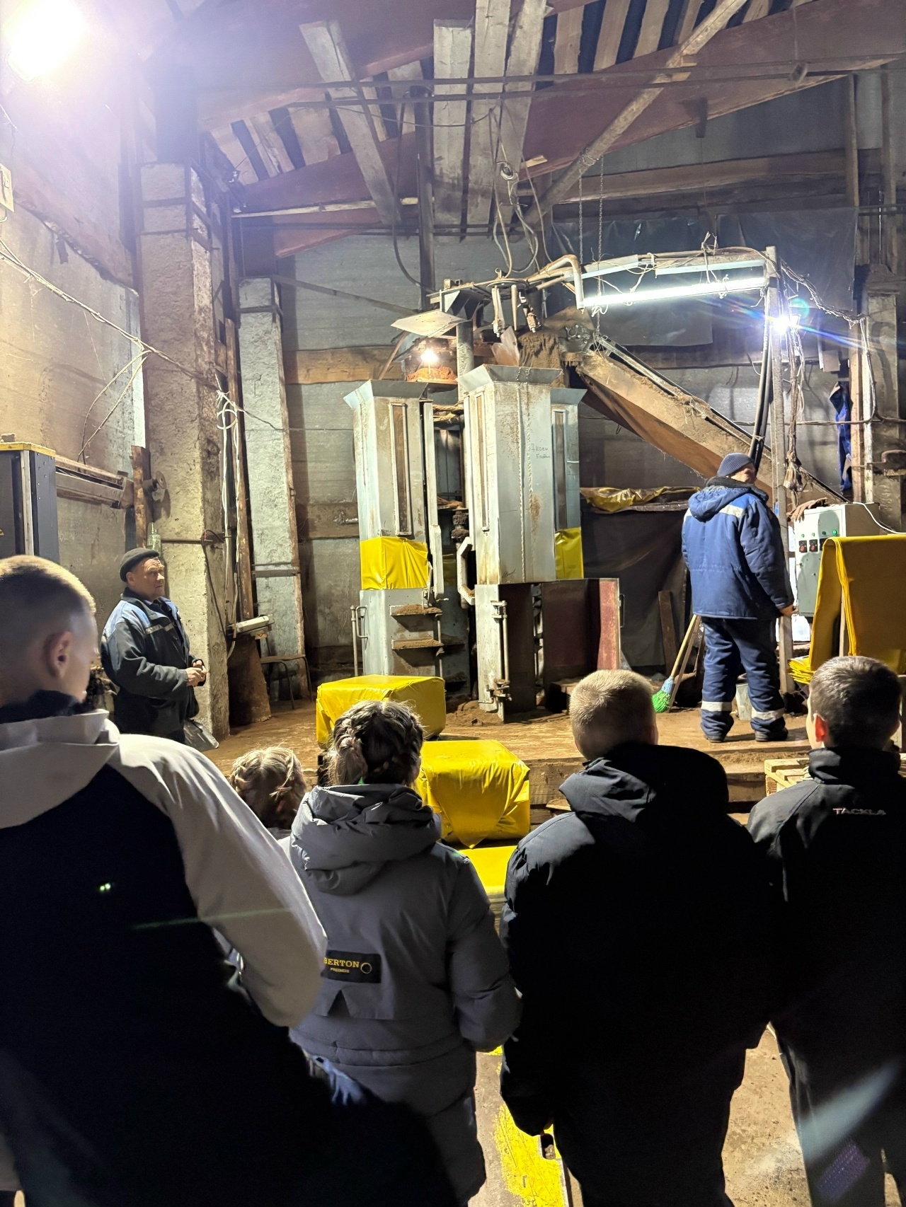 На производстве торфяных брикетов