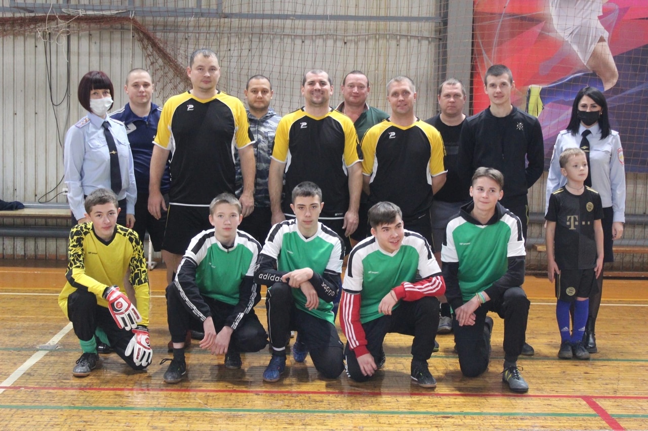 Товарищеский матч по мини-футболу